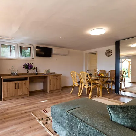 House Hortenzia View - Happy Апартаменты *