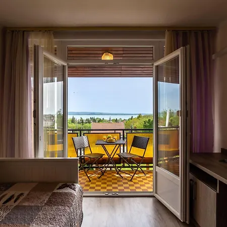 Апартаменты House Hortenzia View - Happy