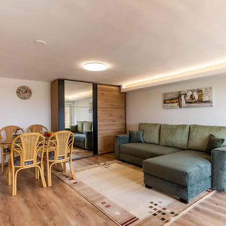 Apartment House Hortenzia View - Happy *