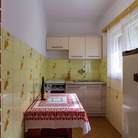 House Hortenzia View Terrace & Garden - Happy Holiday home Revfulop