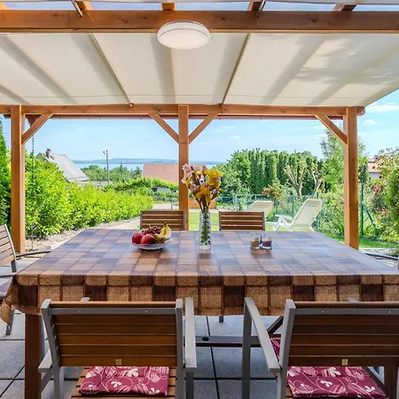 House Hortenzia View Terrace & Garden - Happy Revfulop