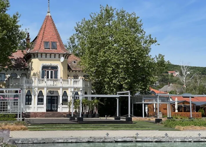 Apartment House Hortenzia View - Happy